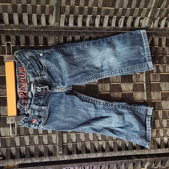 🐞3/33🐞 Gap denim capris - Picture 2 of 7